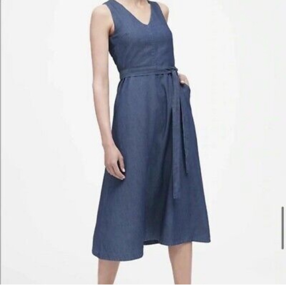 Banana Republic chambray midi dress - NWT